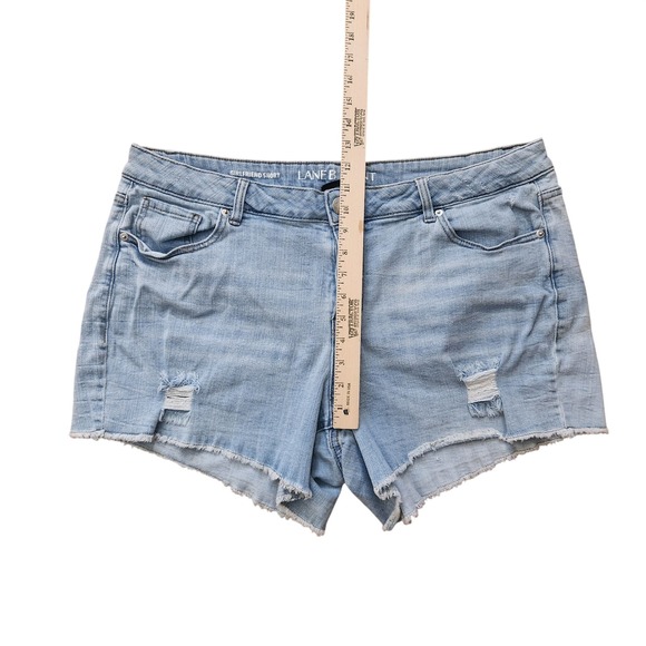 Lane Bryant Light Wash Distressed Girlfriend Denim Shorts Womens Plus Size 18 - Picture 4 of 6